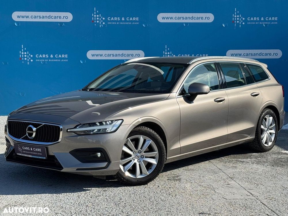 Volvo V60 B4 MHEV AT8 FWD Momentum Pro - 1