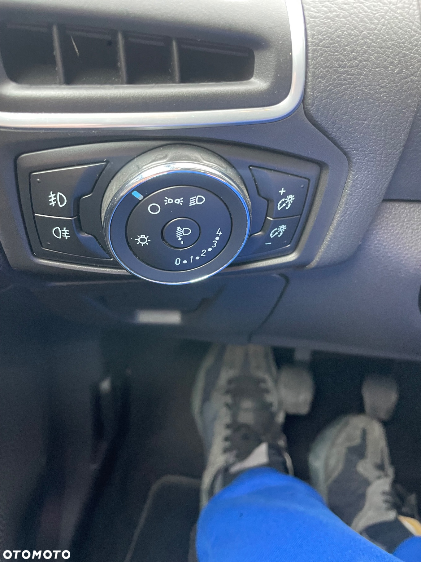 Ford Focus 1.6 TDCi DPF Champions Edition - 13