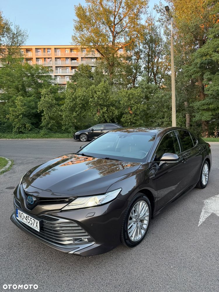 Toyota Camry 2.5 Hybrid Executive CVT - 1