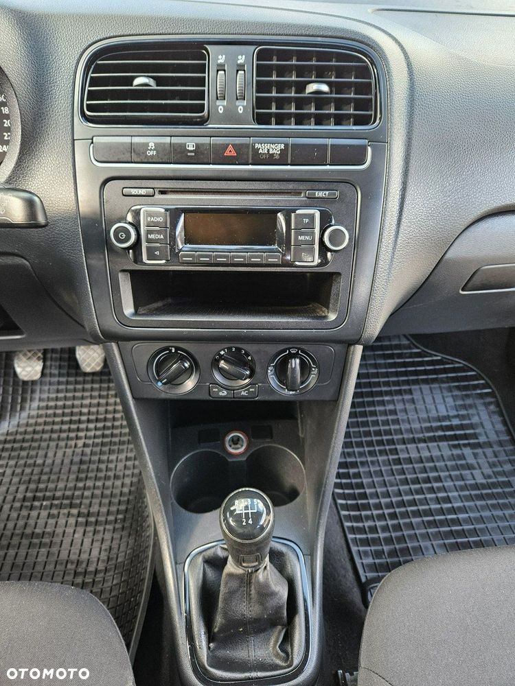 Volkswagen Polo - 13