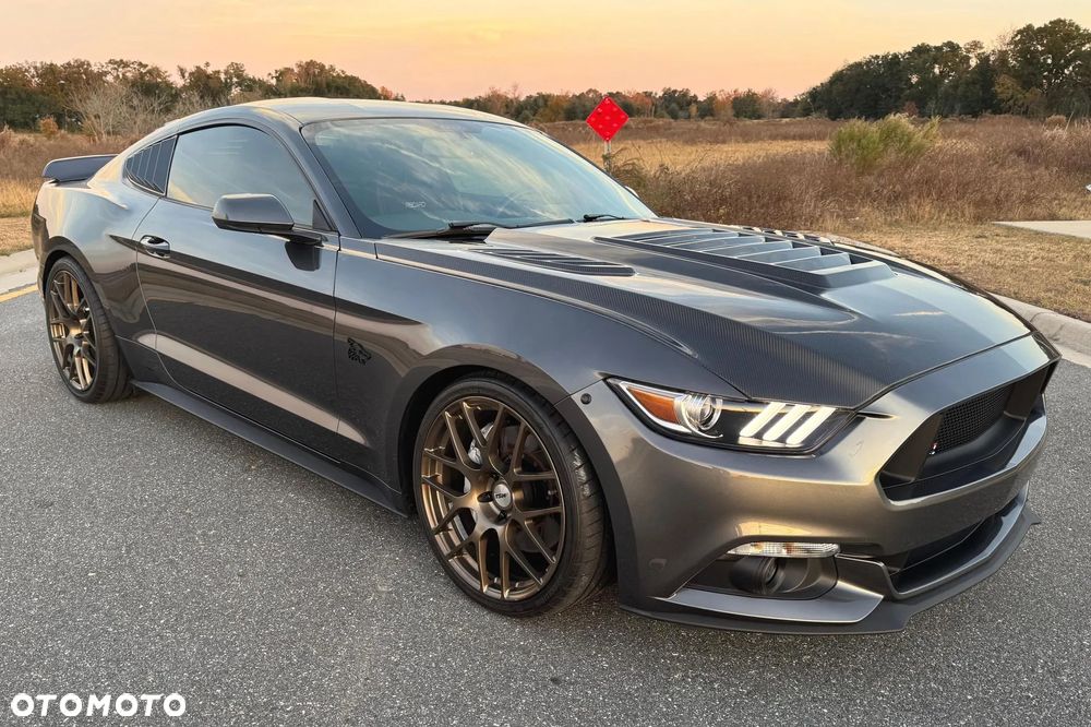 Ford Mustang 5.0 V8 GT - 2