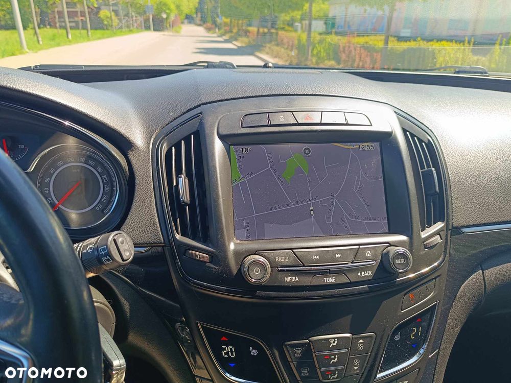 Opel Insignia 2.0 CDTI - 9