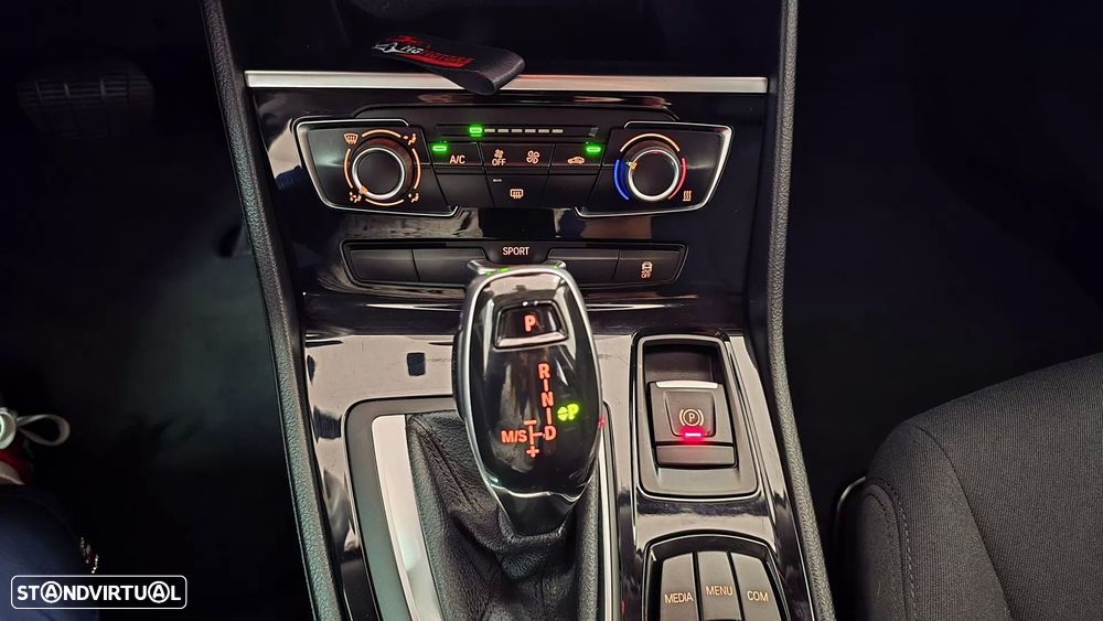 BMW 216 Active Tourer d Advantage Auto - 31