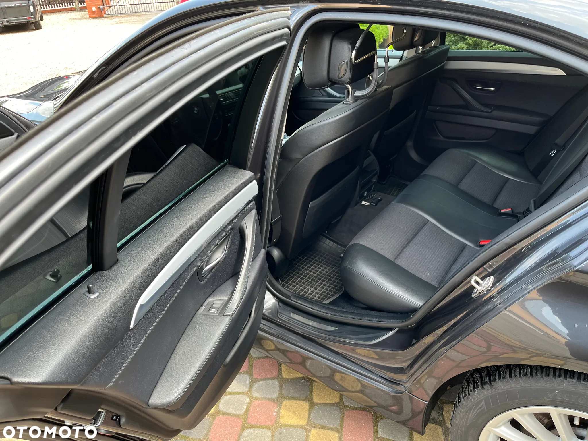 BMW Seria 5 520d Efficient Dynamics - 11