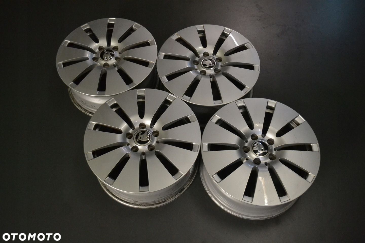 Felgi 17 5x112 Skoda Octavia II III F6071-31 - 1