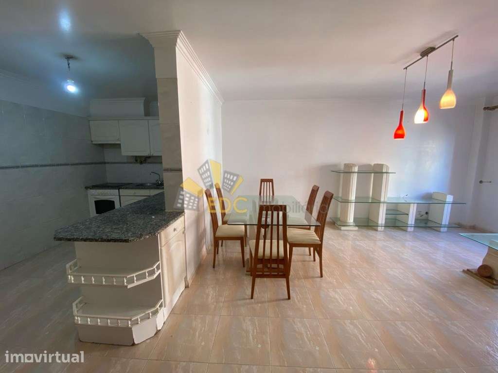 Apartamento T2 com excelentes áreas na Tapada das Mercês ! - Grande imagem: 5/23