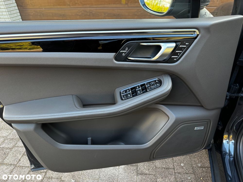 Porsche Macan S - 15