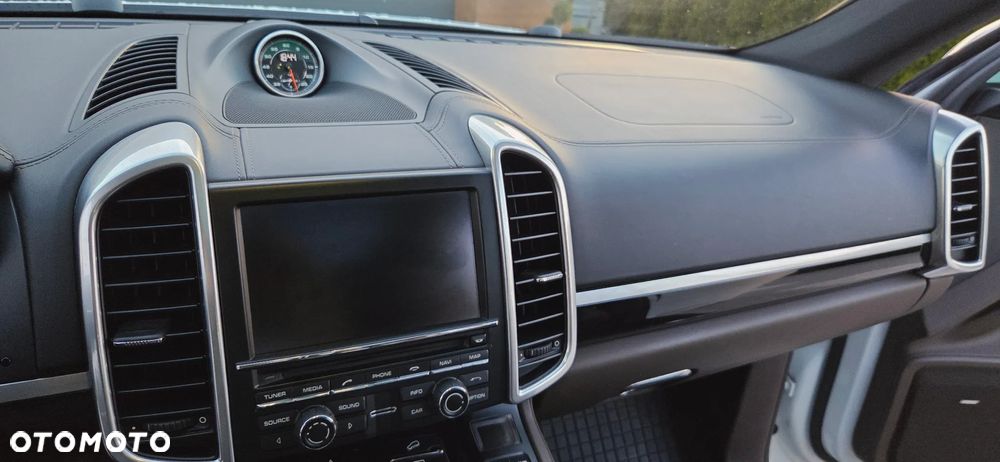 Porsche Cayenne Diesel Platinum Edition - 28