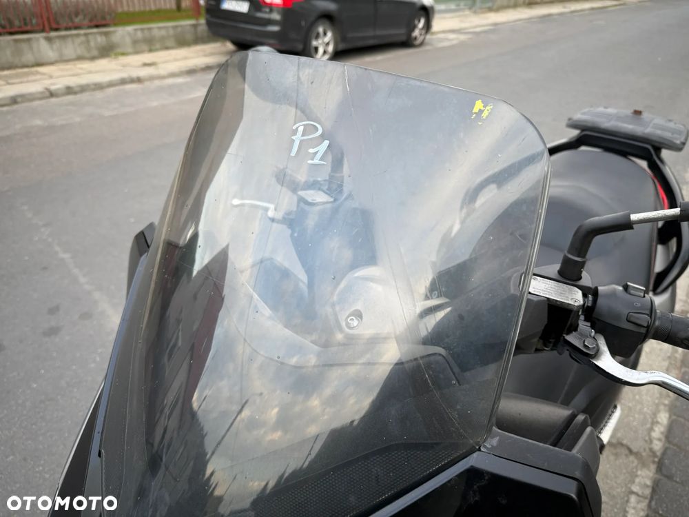 Yamaha X-max - 11