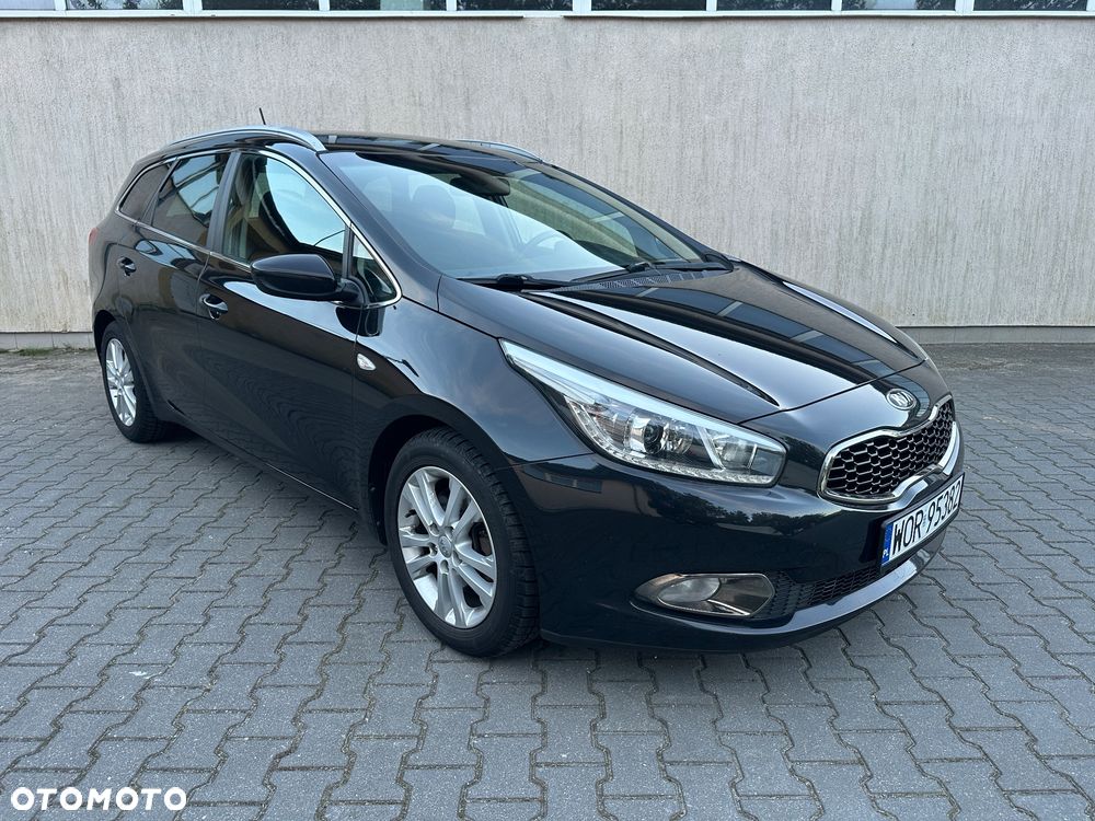 Kia Ceed 1.6 CRDi 128 ISG Dream Team Edition - 6