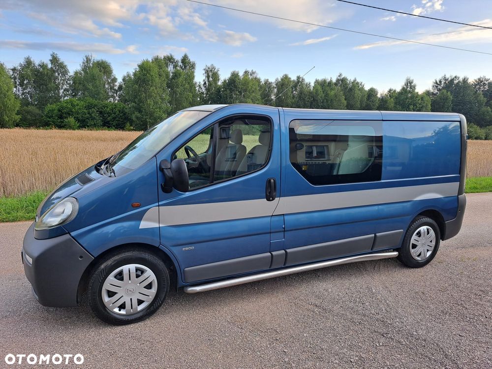 Opel Vivaro - 1