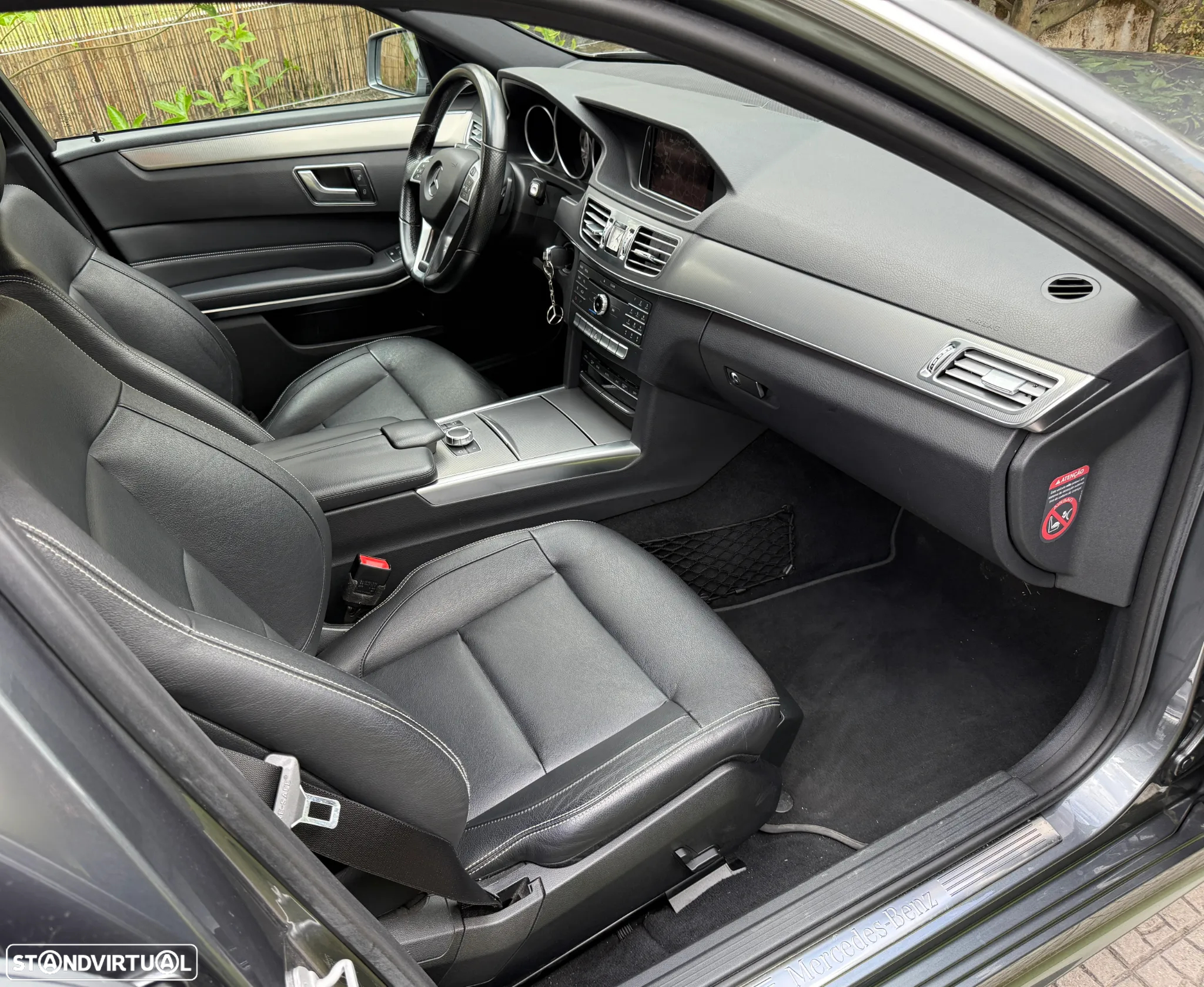 Mercedes-Benz E 300 Bluetec Hybrid Avantgarde - 5