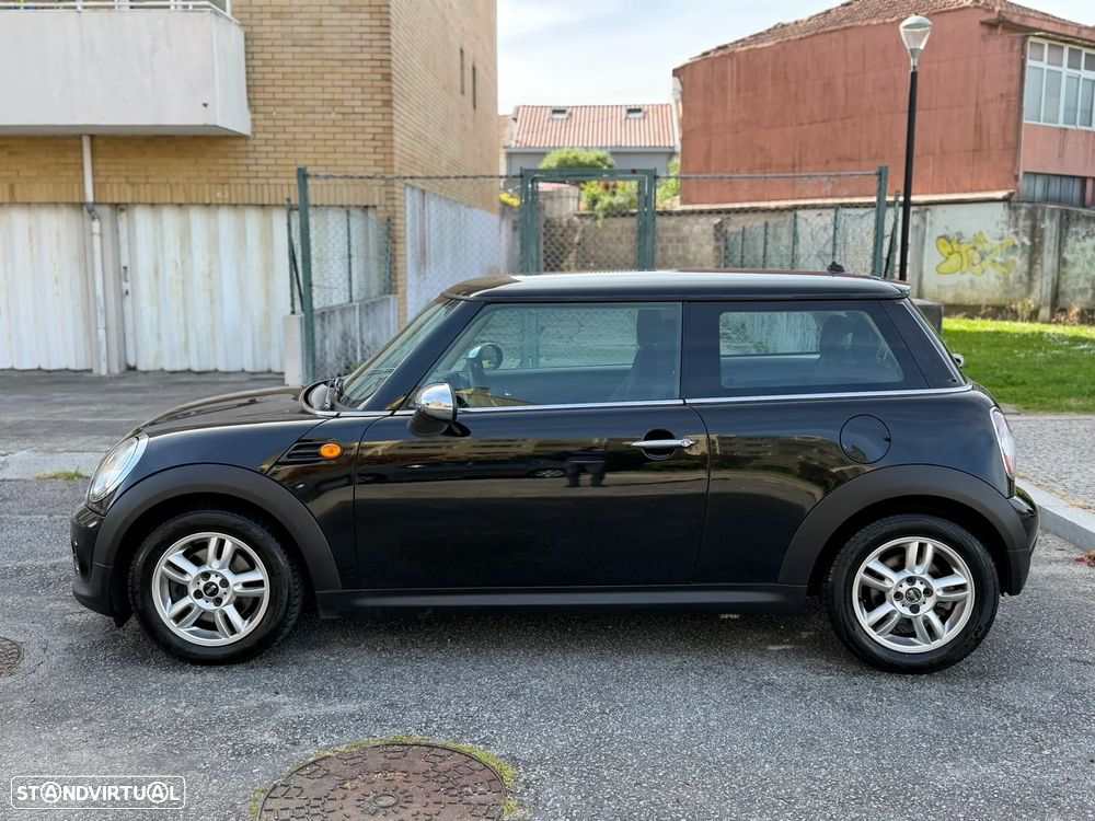 MINI 3 Portas One D - 4