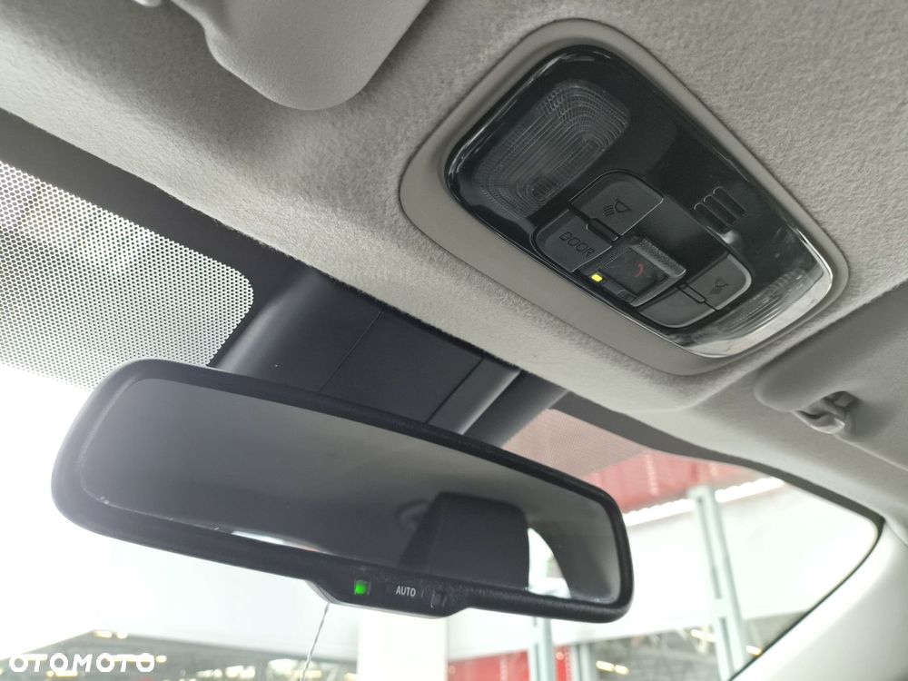 Toyota Yaris Hybrid 1.5 Comfort - 28