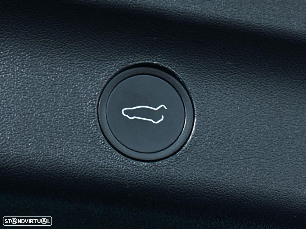 Tesla Model Y Long Range Dual Motor AWD - 57