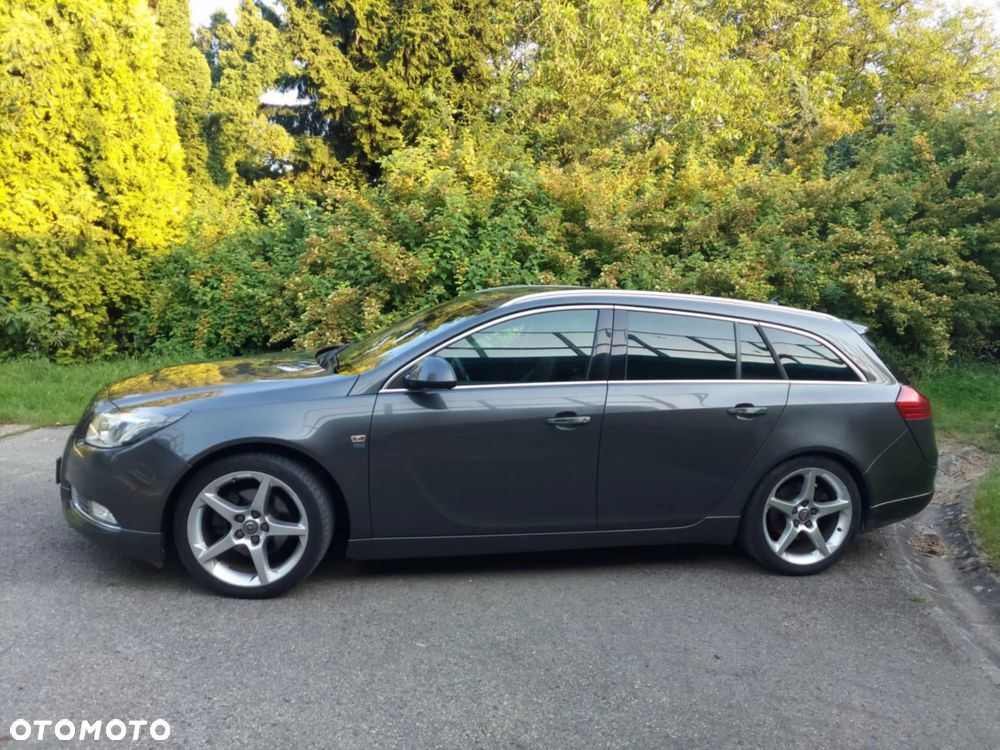 Opel Insignia 2.0 CDTI Sports Tourer - 2