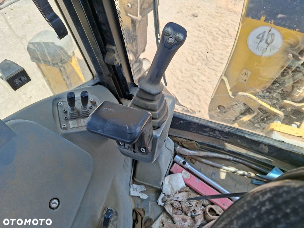 Komatsu Wb 97 R-5E0 4X4 - 16