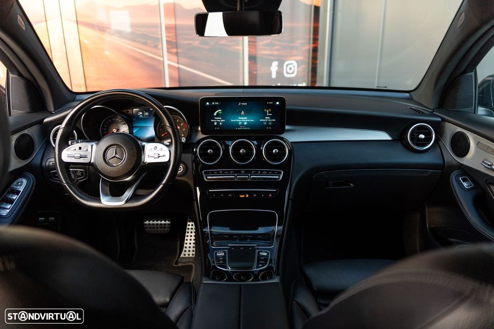 Mercedes-Benz GLC 300 e Coupe 4Matic 9G-TRONIC AMG Line - 11