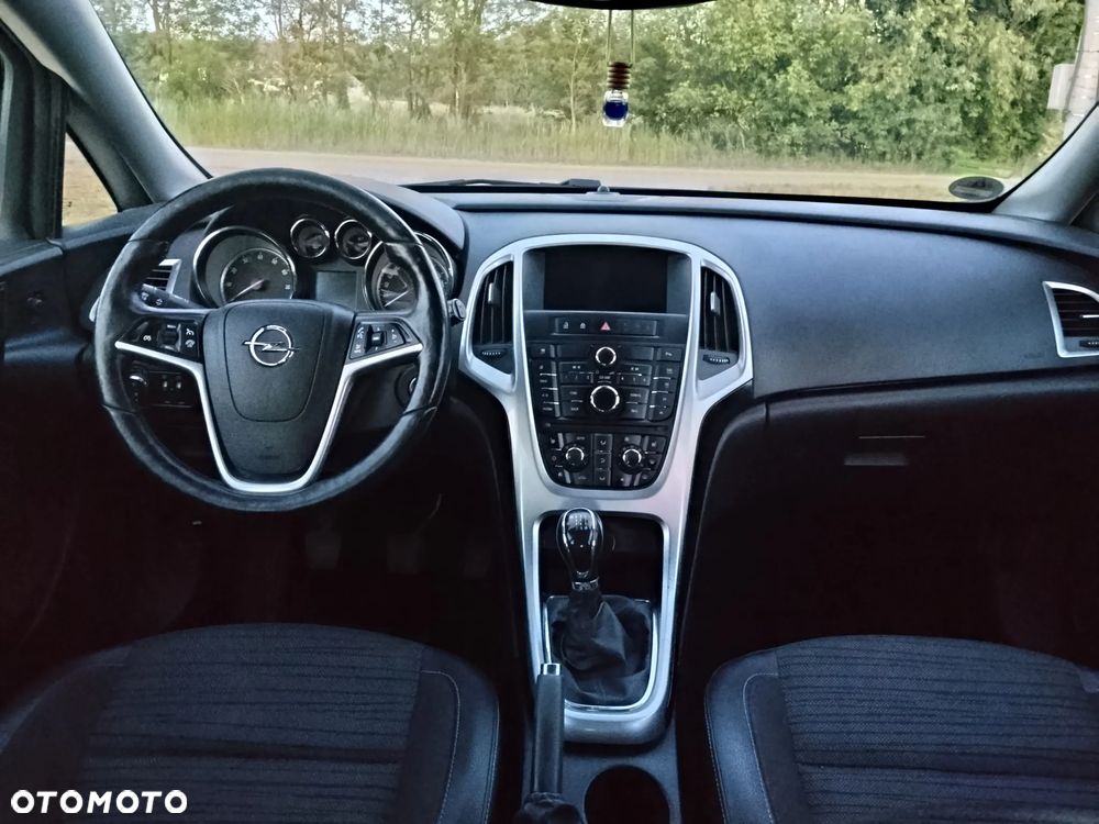 Opel Astra 1.4 T Cosmo - 26