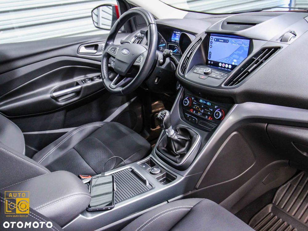 Ford Kuga 1.5 EcoBoost 2x4 Titanium - 16