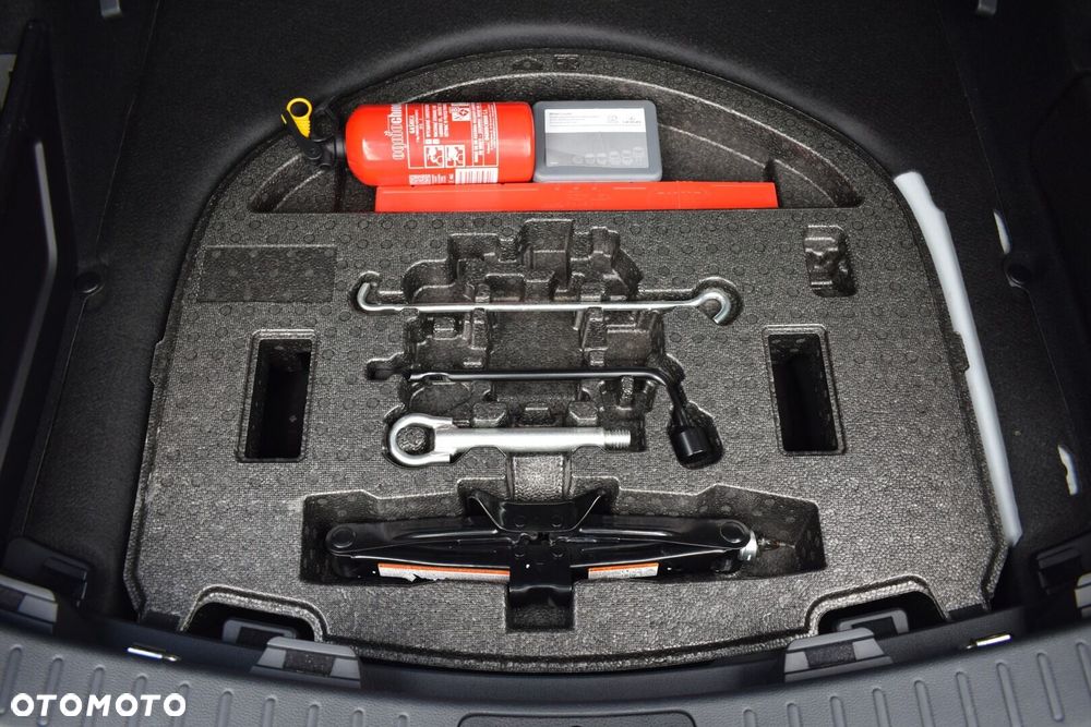 Toyota Corolla - 30