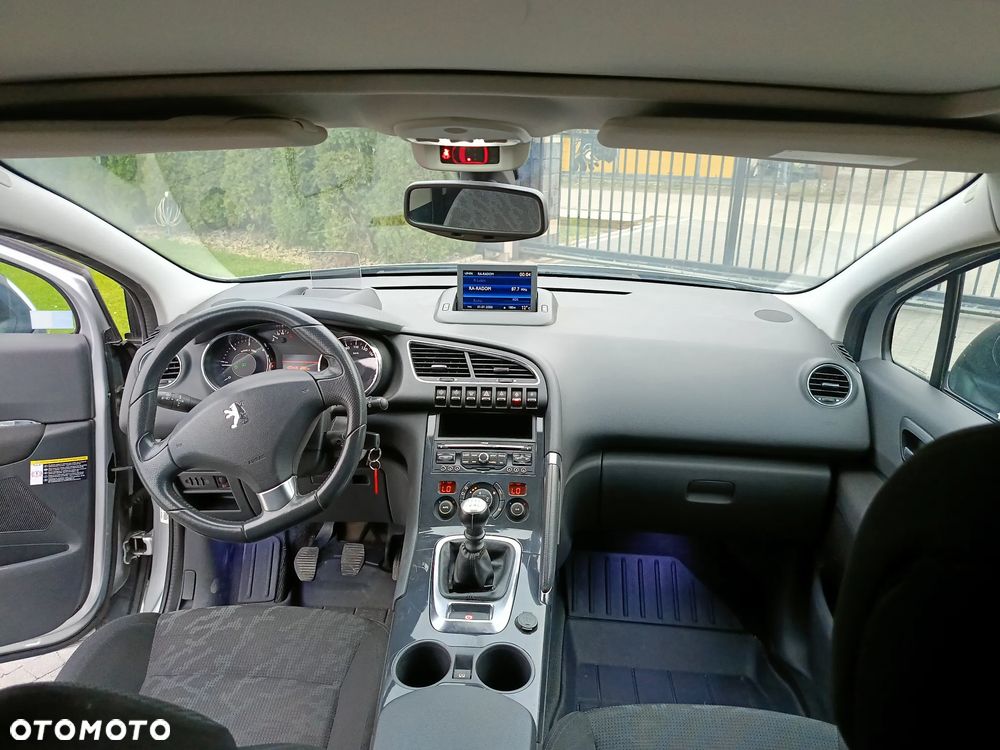 Peugeot 3008 1.6 HDi Premium - 12