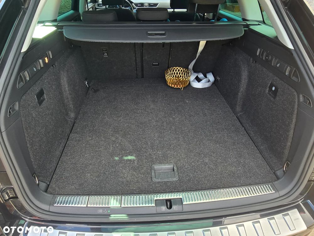 Skoda Superb 2.0 TSI Active DSG - 12