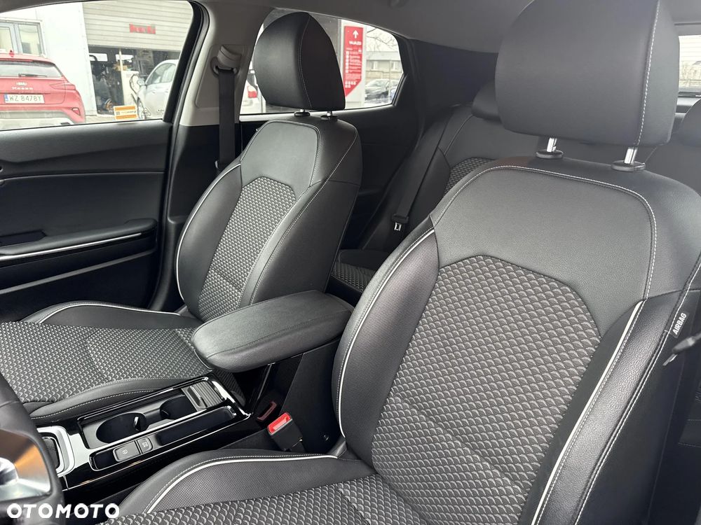 Kia XCeed 1.5 T-GDI Business Line DCT - 12