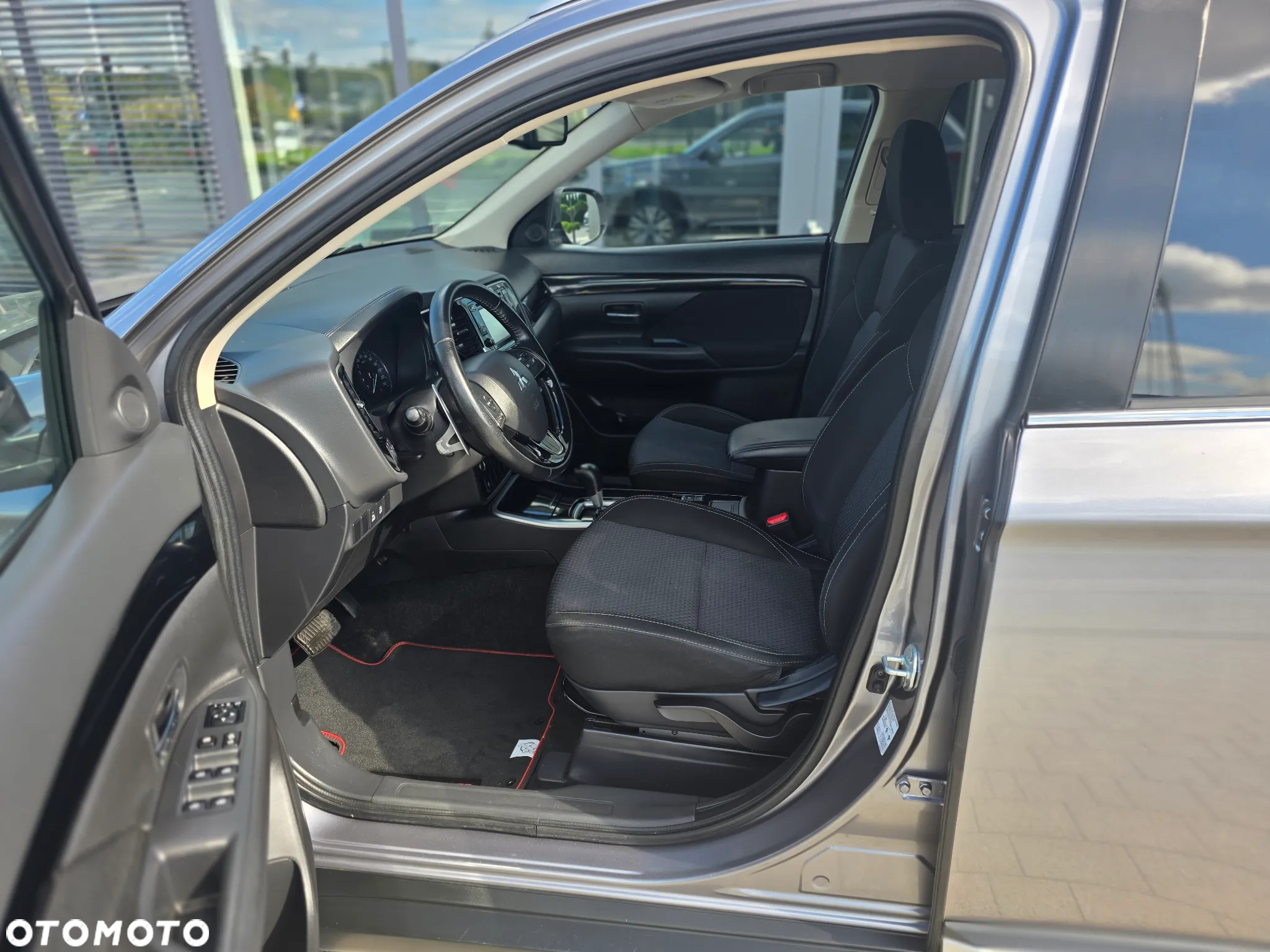 Mitsubishi Outlander 2.0 Intense + SDA 4WD CVT - 16