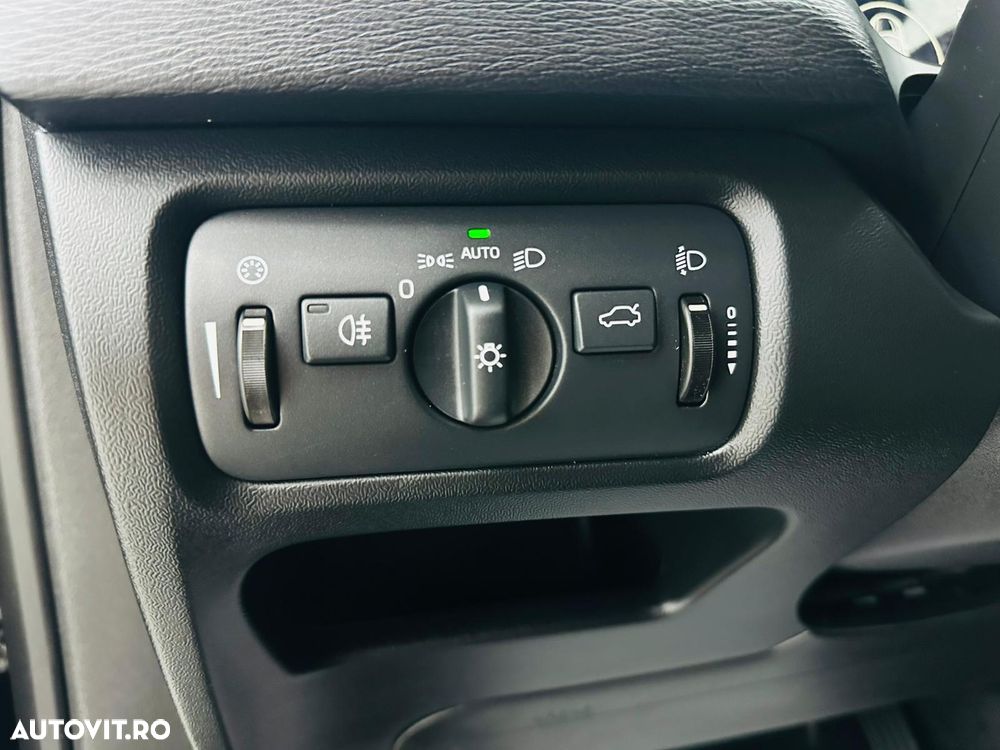 Volvo V40 D2 Kinetic - 13