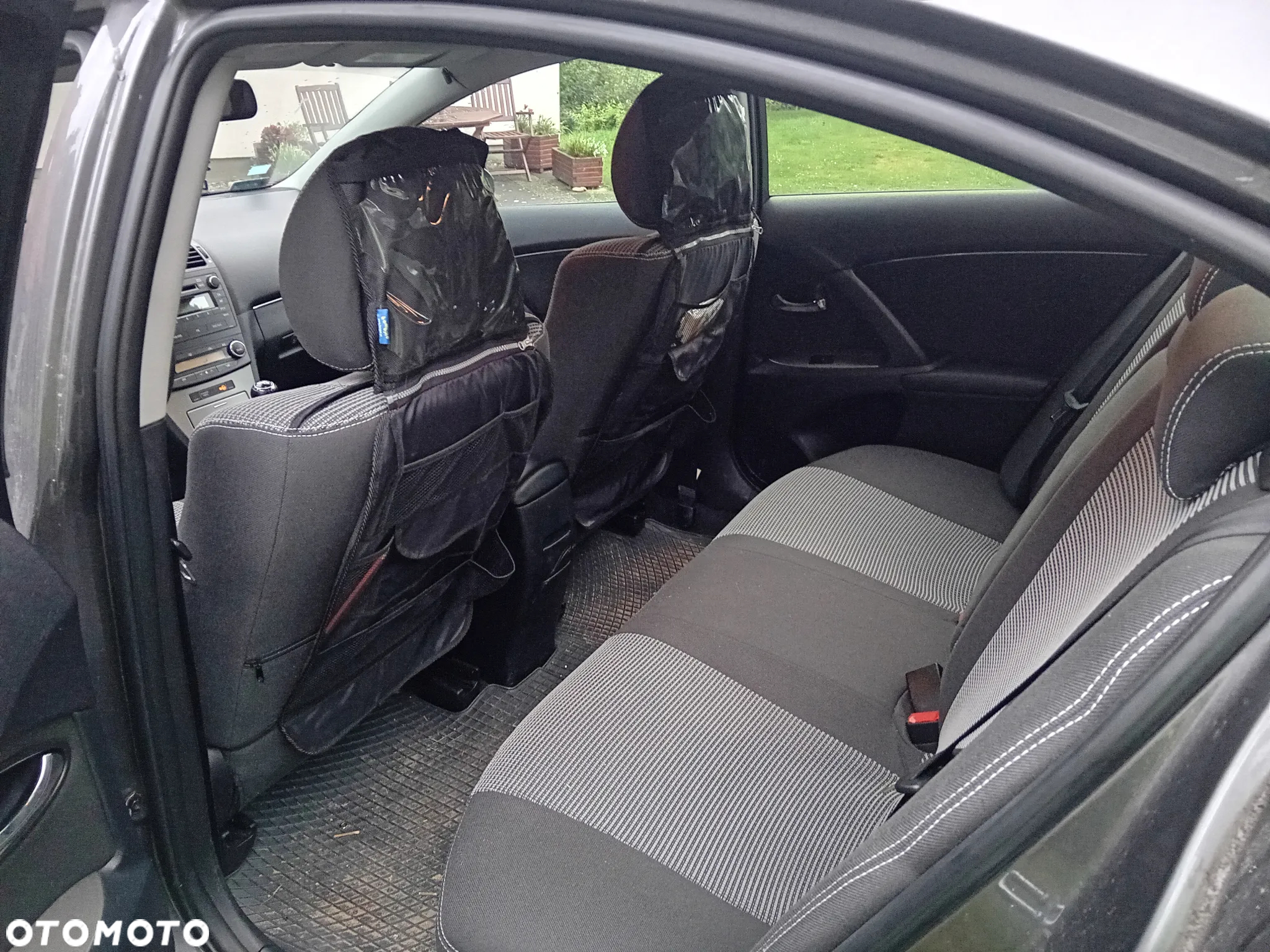 Toyota Avensis 1.8 Sol - 8