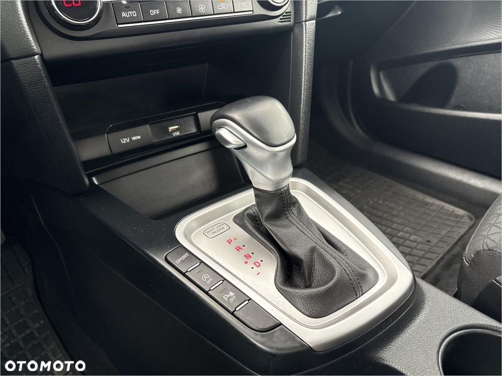 Kia Ceed 1.5 T-GDI M DCT - 14