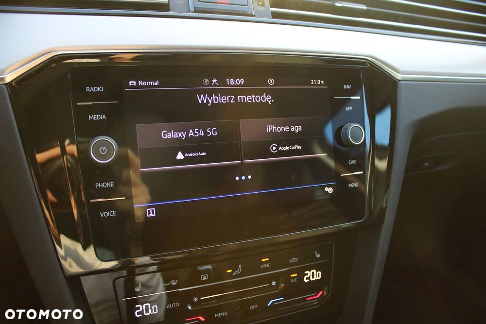 Volkswagen Passat Variant 2.0 TDI SCR Elegance DSG - 29