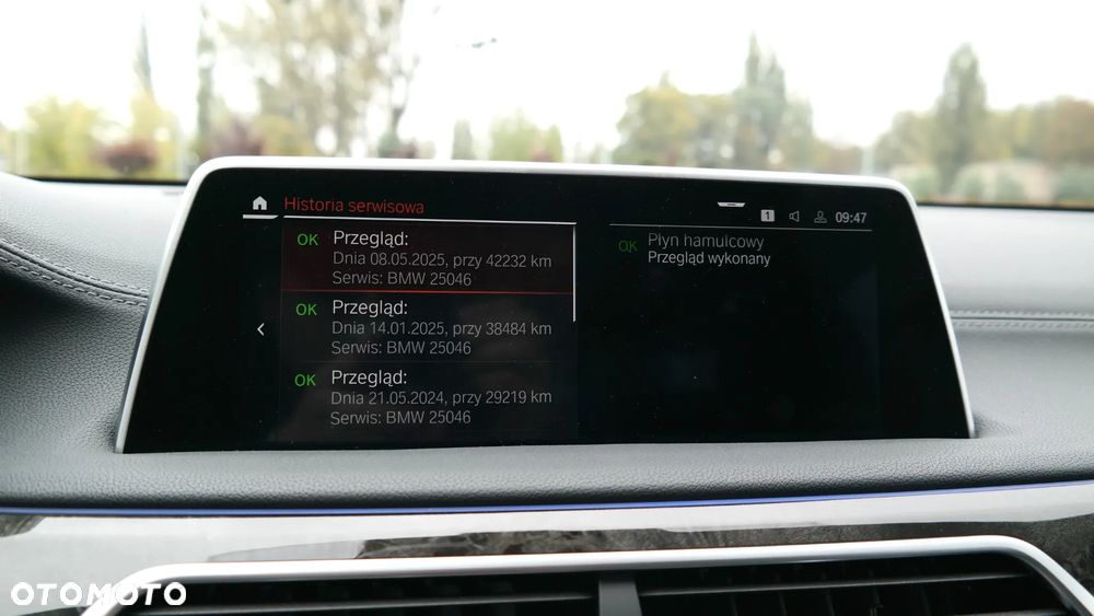 BMW Seria 7 750i xDrive sport - 19