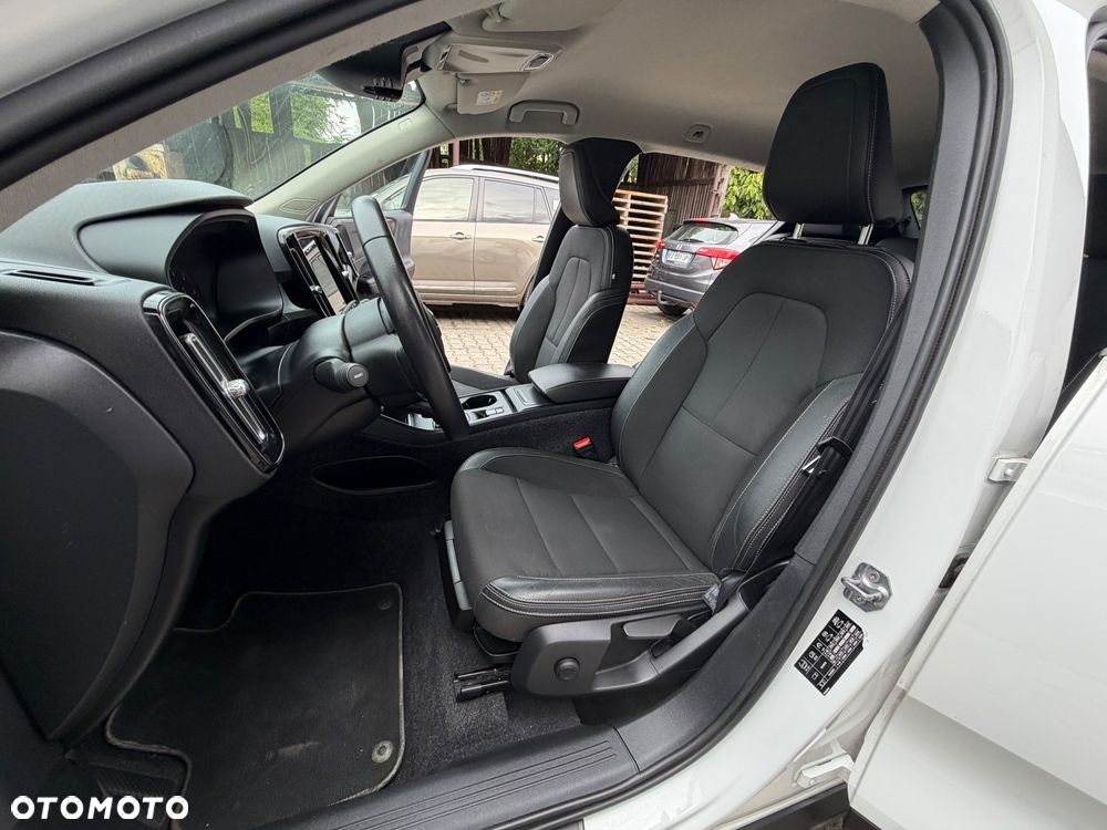 Volvo XC 40 - 15