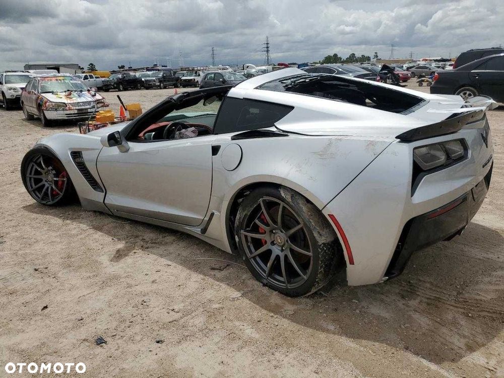 Chevrolet Corvette Z06, 6.2 L, z 2016 roku, model USA. - 2