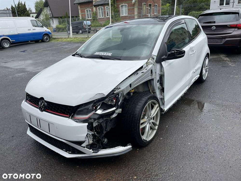 Volkswagen Polo - 3