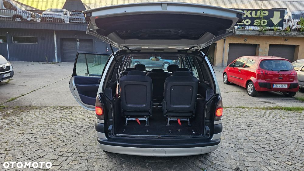 Renault Espace 2.2 TD RT - 11