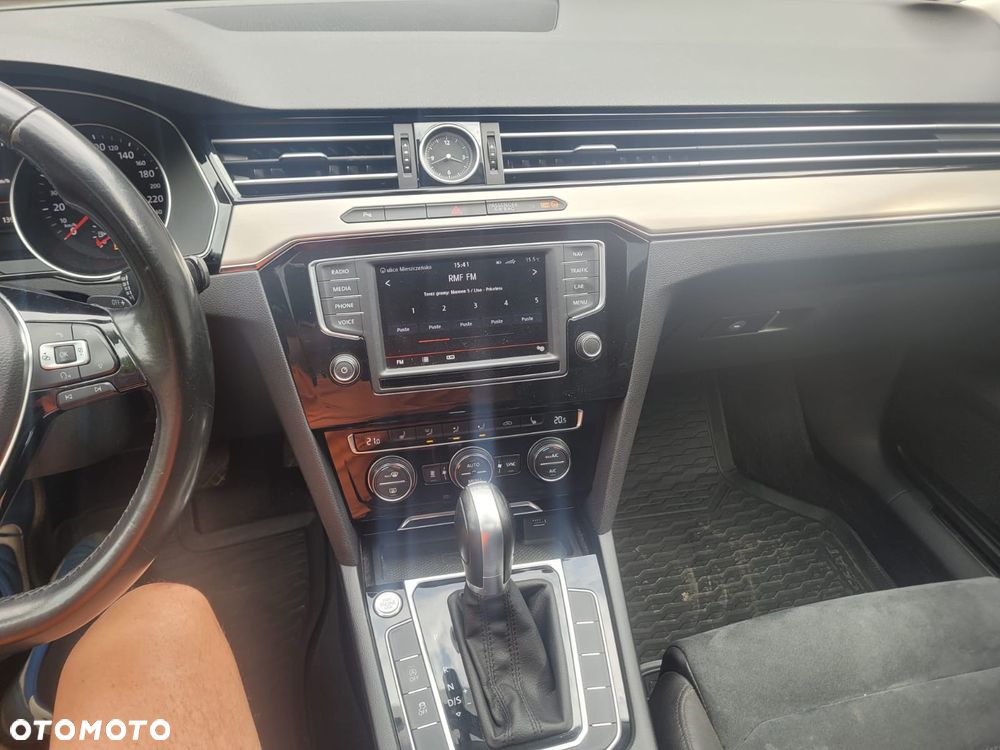 Volkswagen Passat 2.0 TDI SCR DSG Comfortline - 37