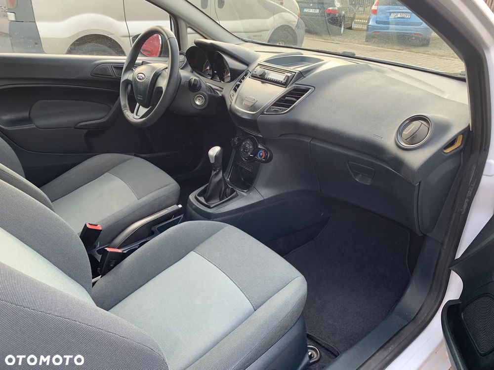 Ford Fiesta - 6