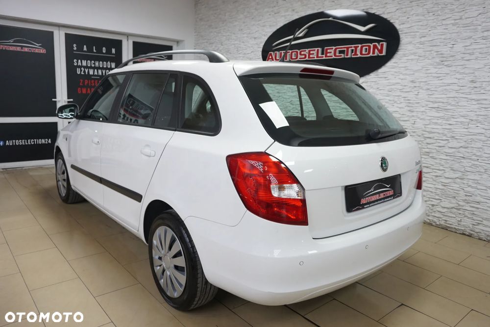 Skoda Fabia 1.2 TSI Ambiente - 10