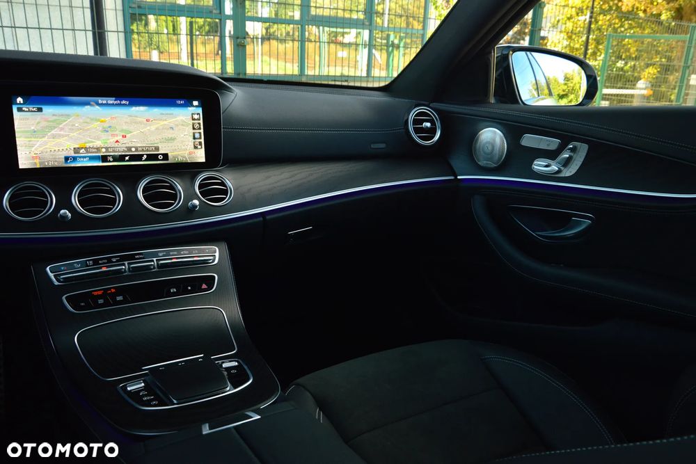 Mercedes-Benz Klasa E 220 d 4-Matic AMG - 20