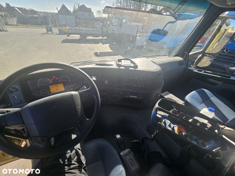 Volvo VOLVO FM 8x4 wywrot HMF 2220 + FLY JIB - 10
