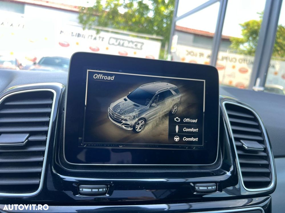 Mercedes-Benz GLE 400 4MATIC - 32