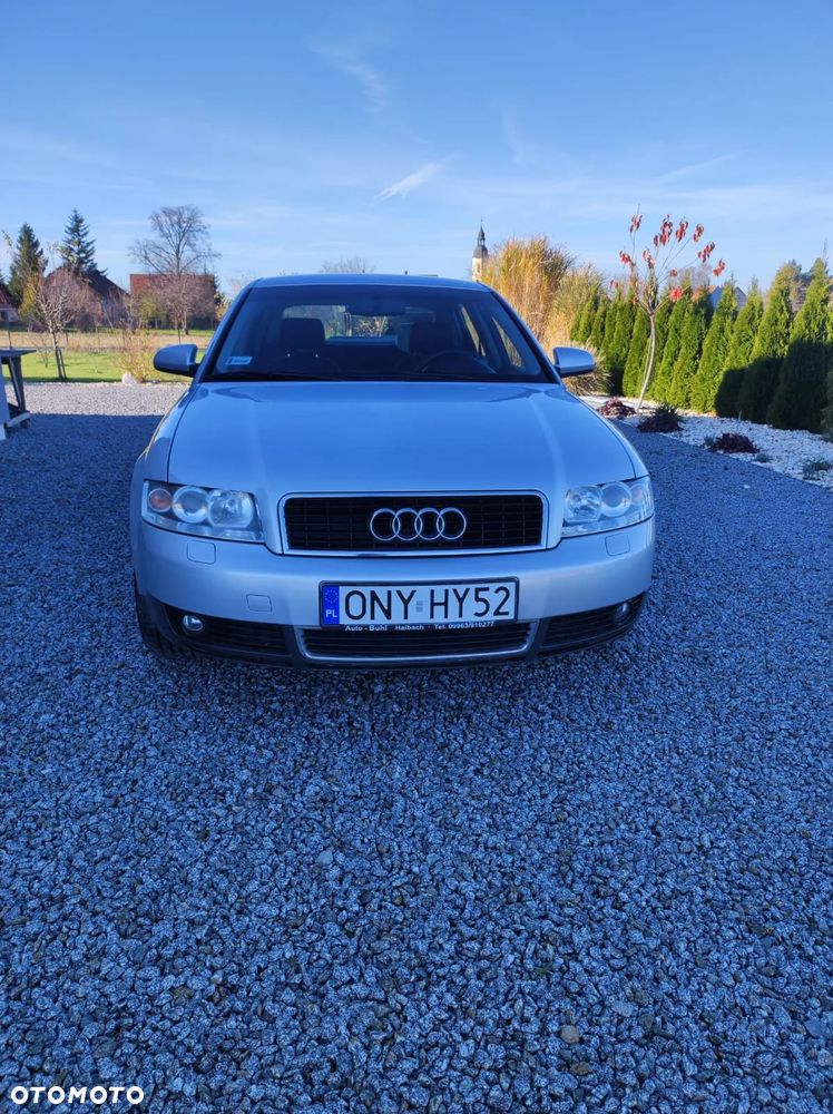 Audi A4 Limousine - 5