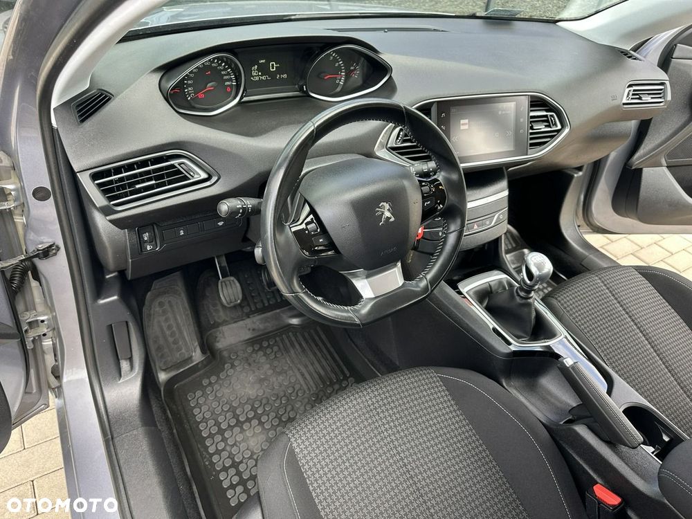 Peugeot 308 1.2 PureTech Allure Pack S&S - 9