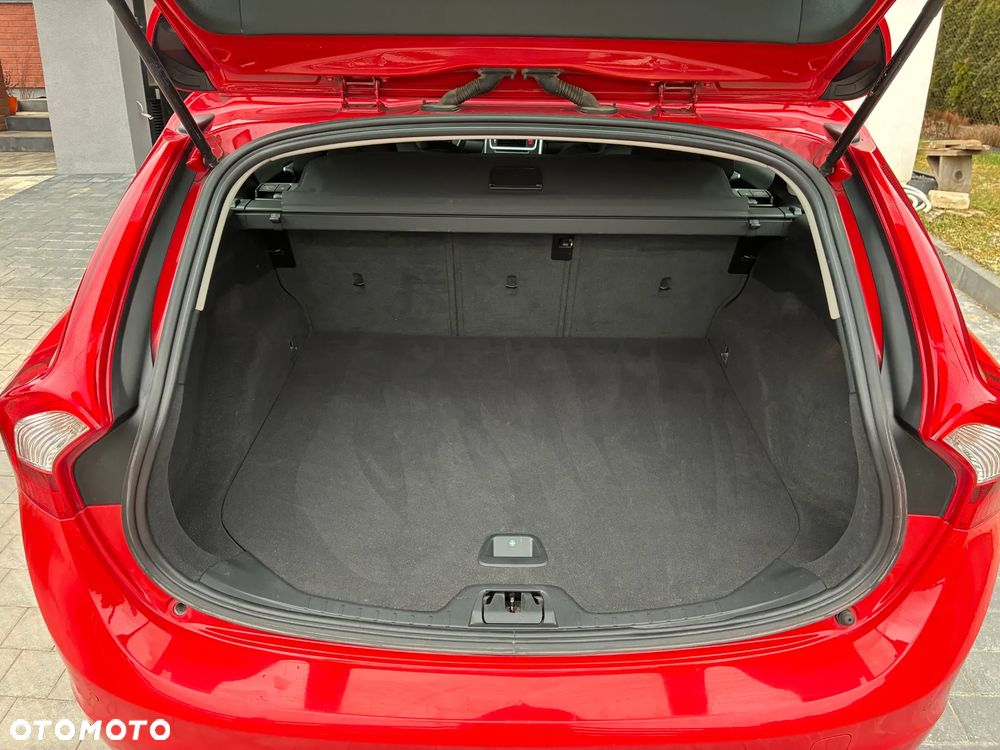 Volvo V60 D4 Drive-E Kinetic - 22