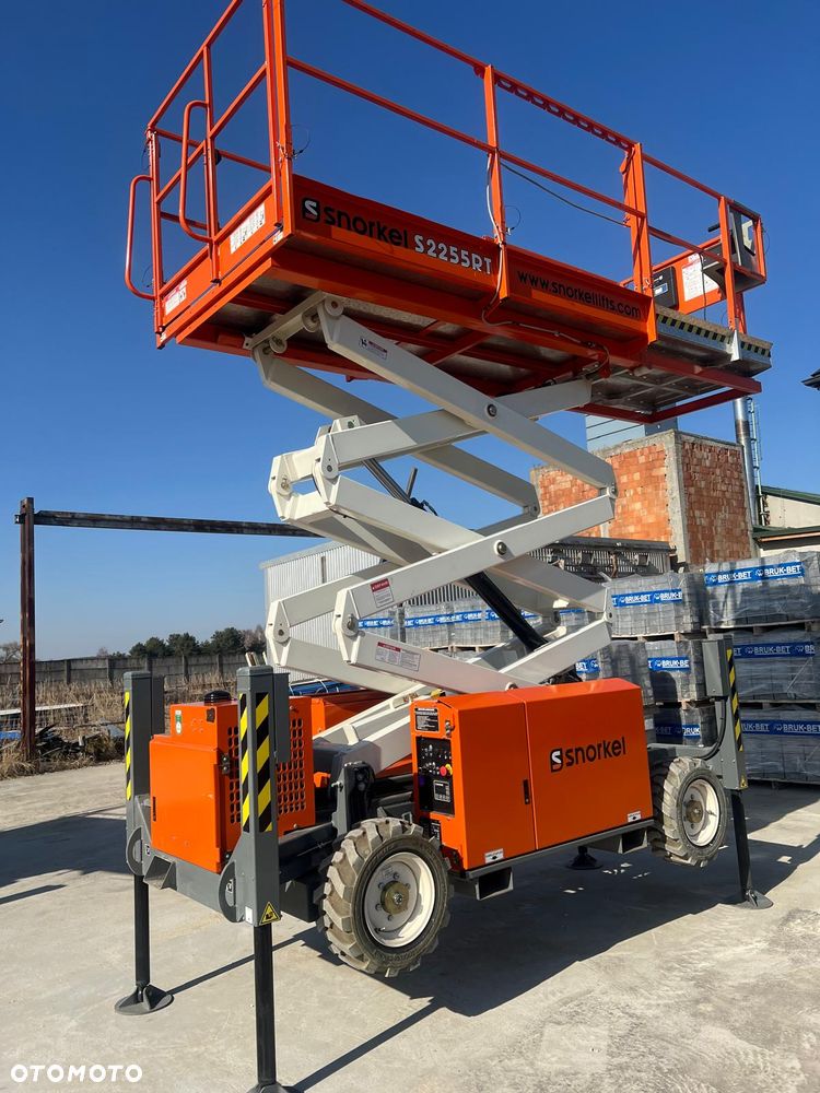 Snorkel S2255RT Podnośnik nożycowy 4x4 Diesel 50 mth 420KG Platforma Genie Skyjack - 31