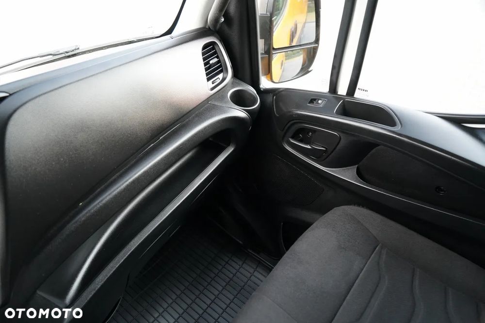 Iveco DAILY 35-130 / BRYGADÓWKA / 7 MIEJSC / BLASZAK / FURGON / SPROWADZONY - 27