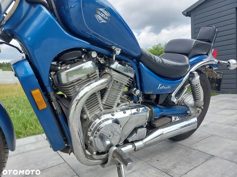 Suzuki Intruder - 3